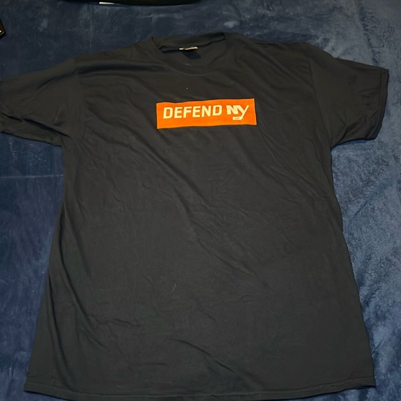 NWOT, NY Islanders “Defend NY” Islanders T-Shirt,  Size L - Picture 1 of 5